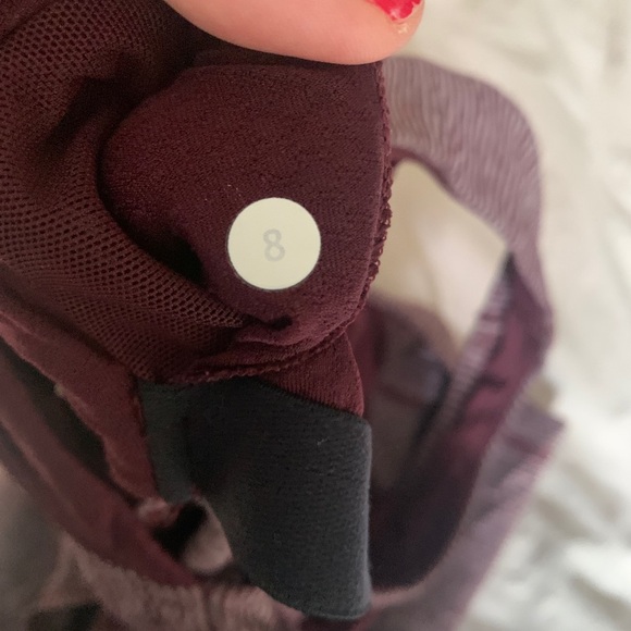 Lululemon workout top - Picture 3 of 5